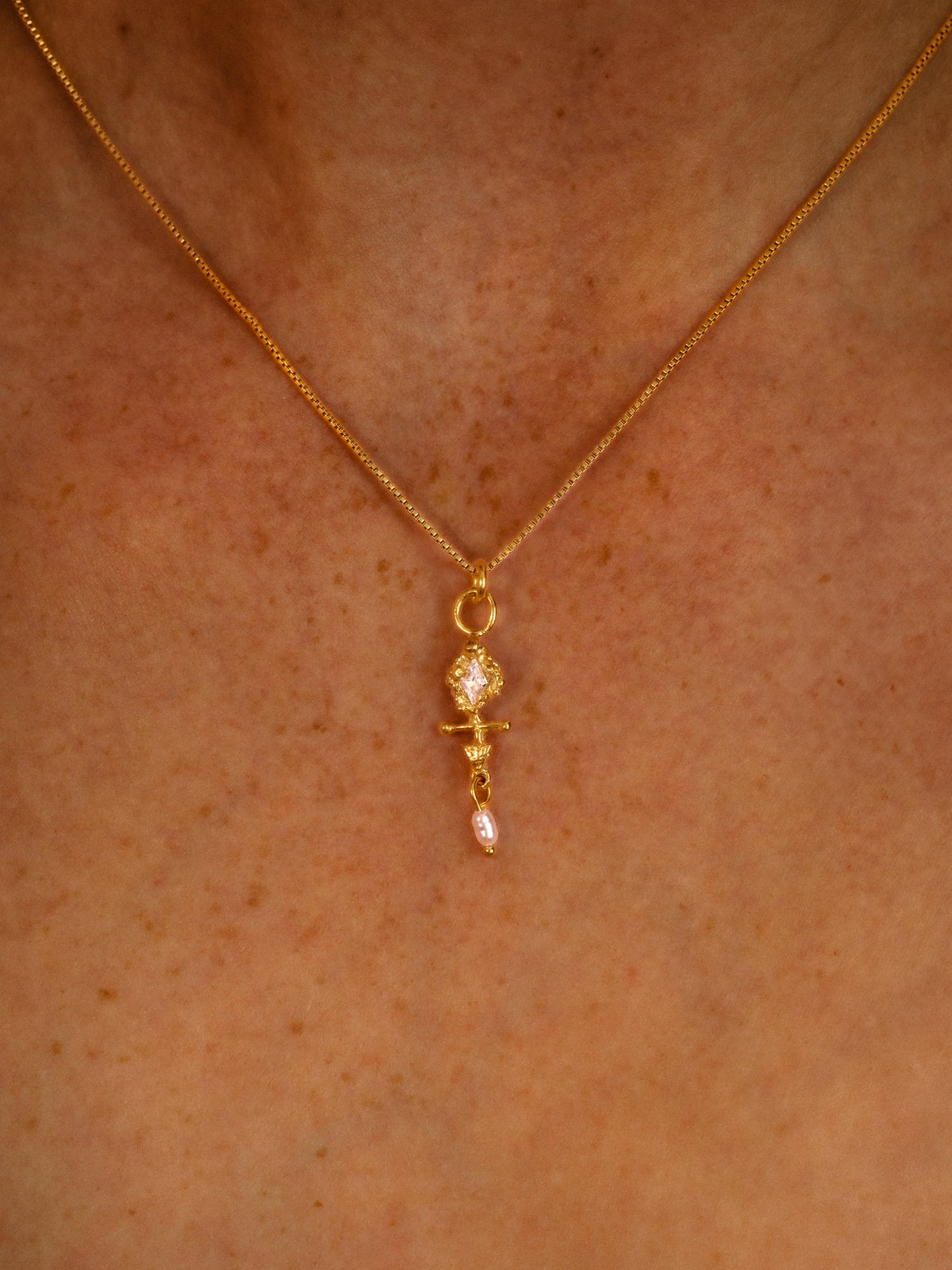 The Diamond Arrow Chain